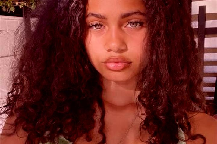 Chloe, 22, a brunette green-eyed mixed companion based in Stazione di Pavona-Palazzo Margana. Offering GFE, Deep French Kissing, 69. Available for incall and...