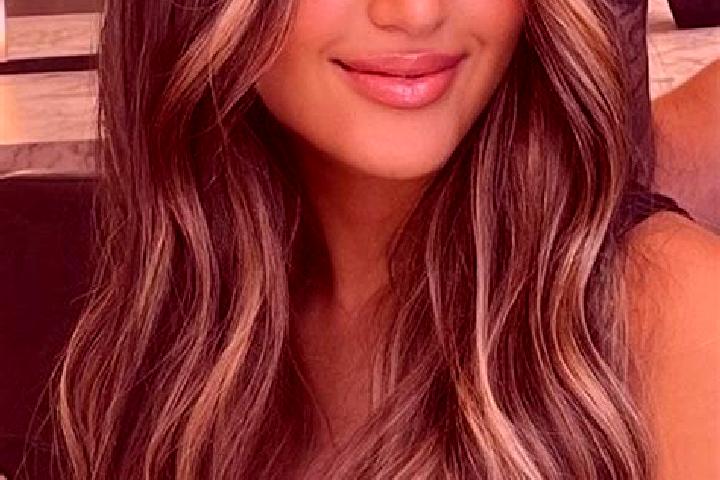 Chloe, 22, a dark blonde brown-eyed mediterranean companion based in Zhiqian. Offering Erotic Massage, Tantra, Massage. Available for incall and outcall, day...