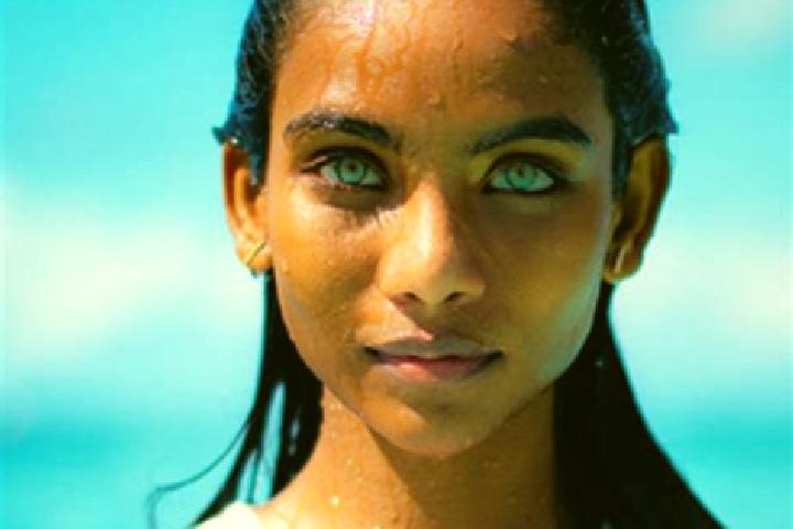 Chloe, 22, a red blue-eyed indian companion based in Krajan Dua. Offering Roleplay, Tantra, 69. Available for incall and outcall, overnight bookings available.