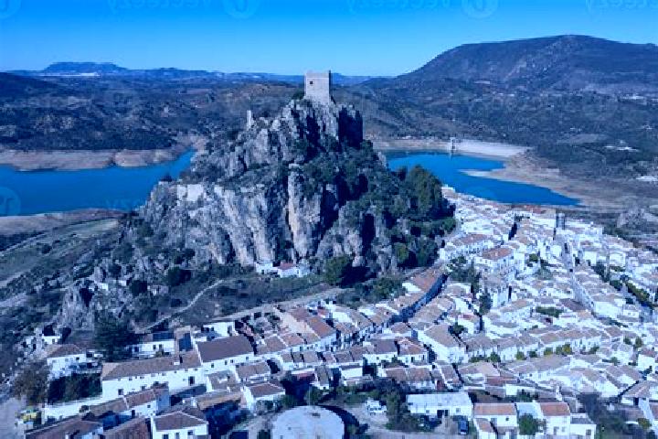Chloe, 22 — Escort in Conquista de la Sierra, Spain