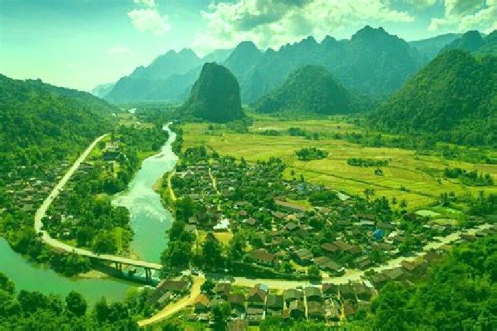 Chloe, 22 — Escort in Dak Cheung, Laos
