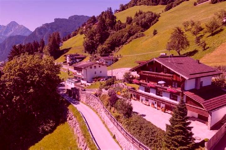Chloe, 22 — Escort in Hippach-Schwendberg, Austria