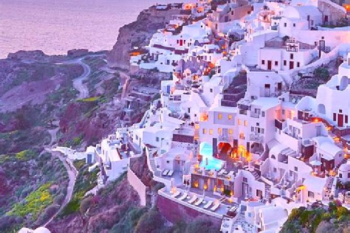 Chloe, 22 — Escort in Kallifoni, Greece