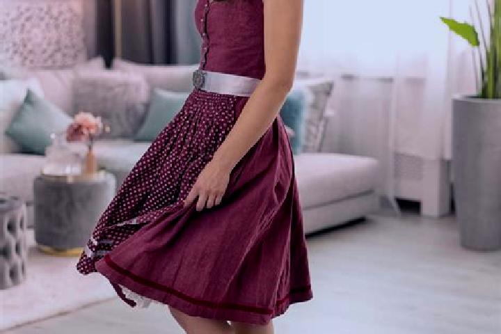 Chloe, 22 — Escort in Lecousse, France