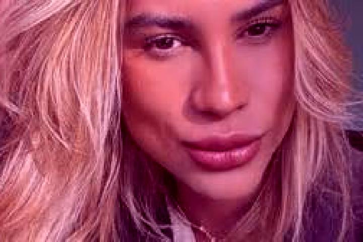 Chloe, 22 — Escort in Marechal Floriano, Brazil