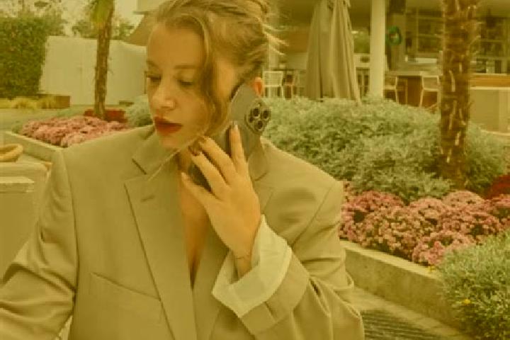 Chloe, 22 — Escort in Melano, Switzerland
