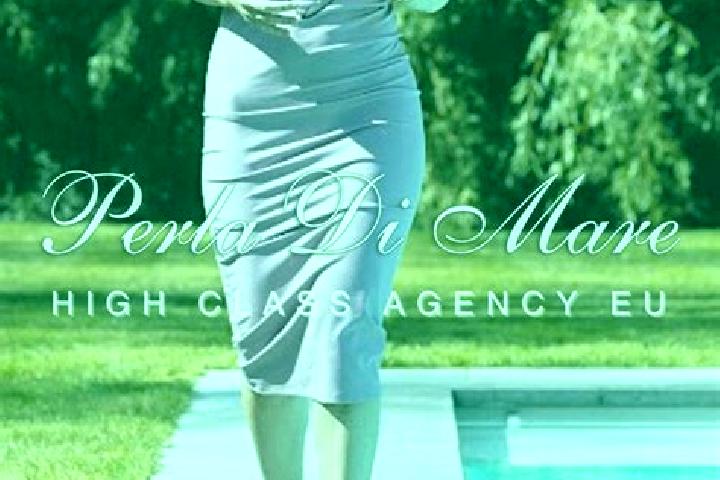 Chloe, 22 — Escort in Moftinu Mare, Romania
