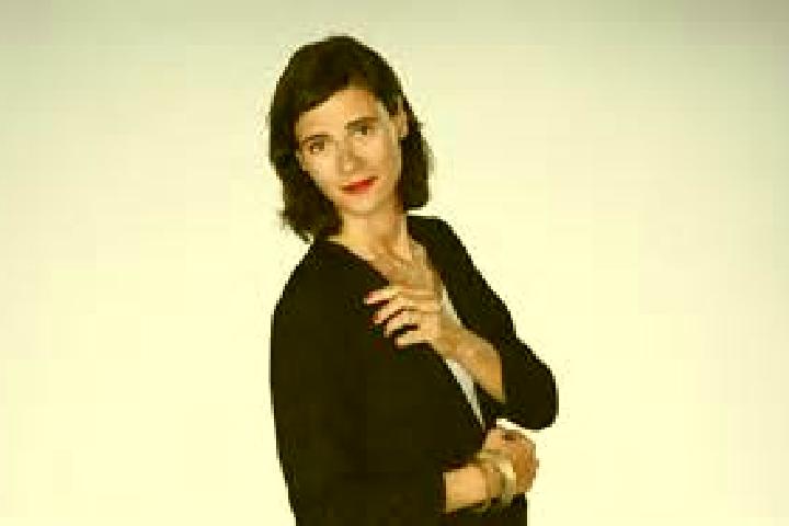 Chloe, 22 — Escort in Saint-Vit, France