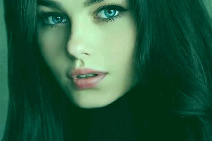 Chloe, 23, a black dark-eyed slavic companion based in Olgiate Molgora. Offering Domination, CIM. Available for incall and outcall, day and evening dates.