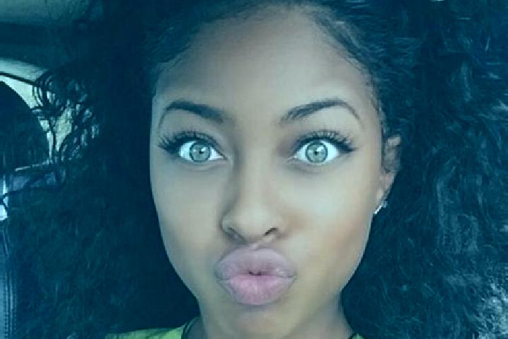 Chloe, 23, a black green-eyed ebony companion based in Vodiane. Offering Couples, GFE, Party Girl. Available for incall and outcall, day and evening dates.