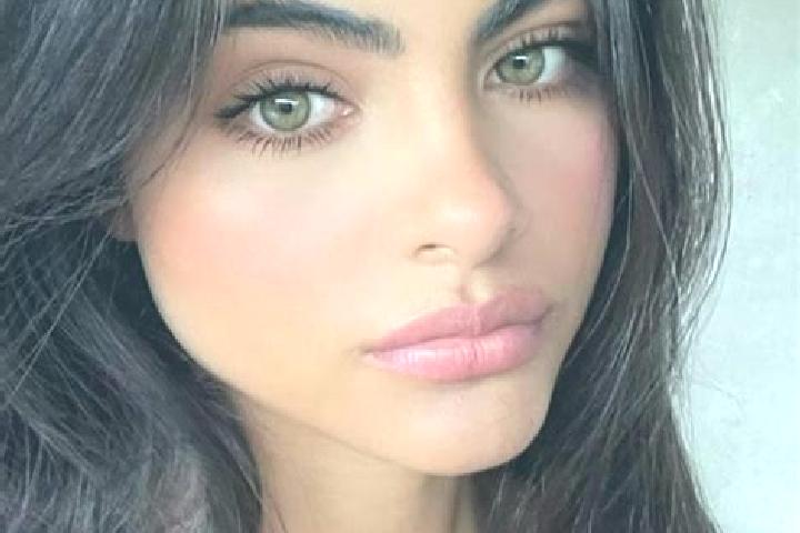 Chloe, 23, a black green-eyed middle eastern companion based in Vordersee. Offering Dinner Date, Prostate Massage, Travel Companion, Striptease. Available fo...