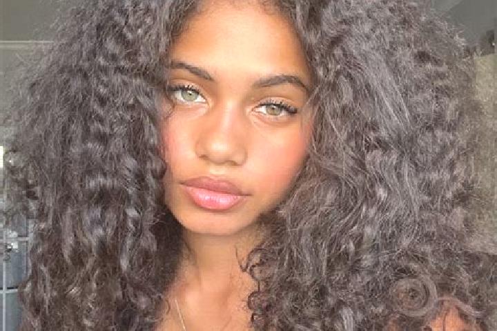 Chloe, 23, a black grey-eyed ebony companion based in Sicki Brod. Offering BDSM, Deep French Kissing, Fetish, Domination, GFE. Available for incall and outca...