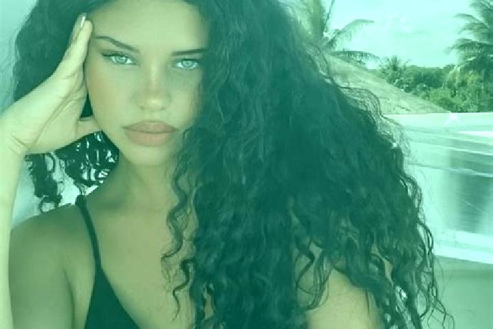 Chloe, 23, a black grey-eyed latina companion based in Grebow. Offering Domination, Fetish, Girlfriend Experience, Dinner Date. Available for incall and outc...