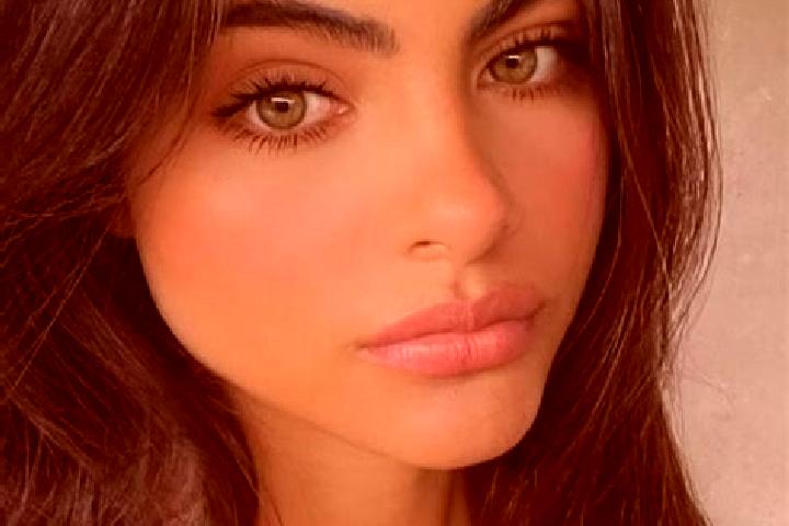 Chloe, 23, a brunette green-eyed middle eastern companion based in Sroda Slaska. Offering Fetish, Couples, Domination. Available for incall and outcall, day ...