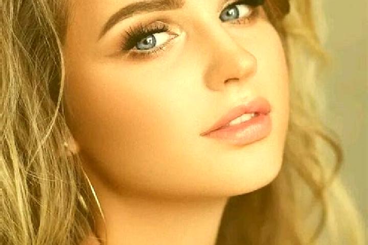 Chloe, 23, a dark blonde blue-eyed caribbean companion based in Meulebeke. Offering GFE, CIM, 69, OWO. Available for incall and outcall, overnight bookings a...