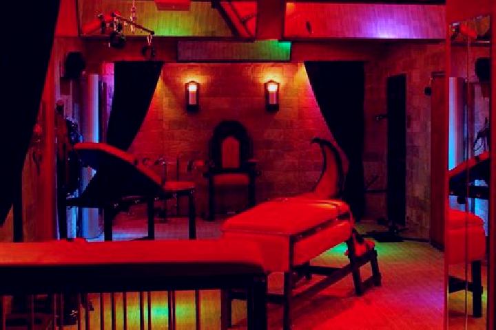 Chloe, 23, a red dark-eyed ebony companion based in Oberhain. Offering Party Girl, Overnight, Striptease, Fetish, Roleplay. Available for incall and outcall,...