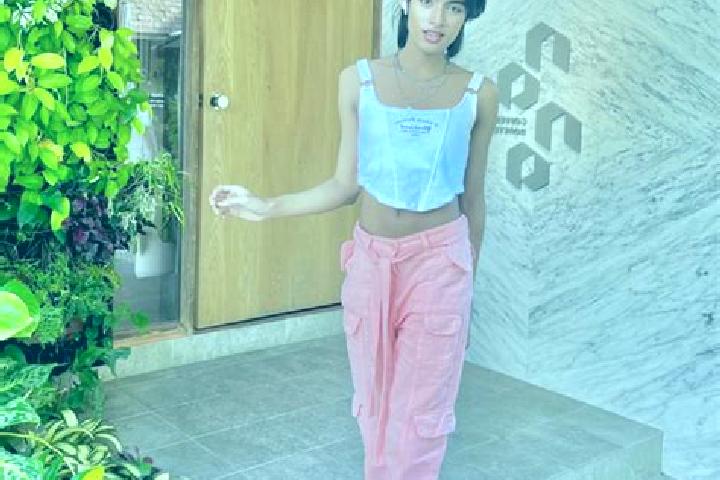 Chloe, 23 — Escort in Bang Kruai, Thailand