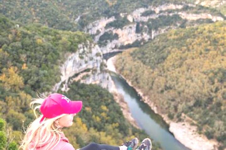 Chloe, 23 — Escort in Gorges, France