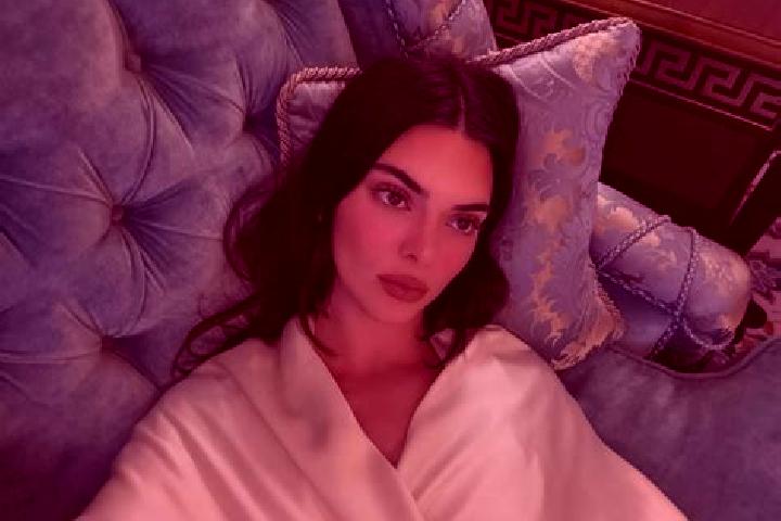 Chloe, 23 — Escort in Sisters, United States