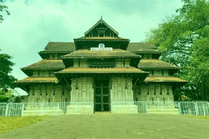 Chloe, 23 — Escort in Thirunavaya, India