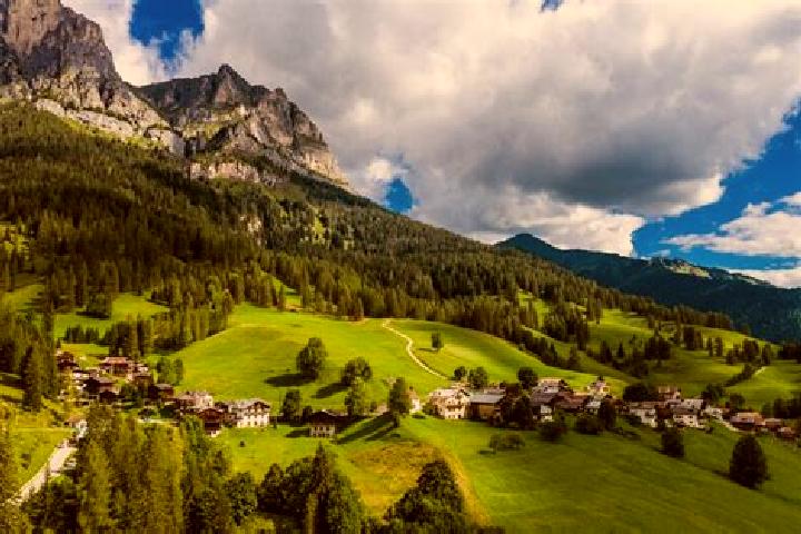 Chloe, 23 — Escort in Valle di Cadore, Italy