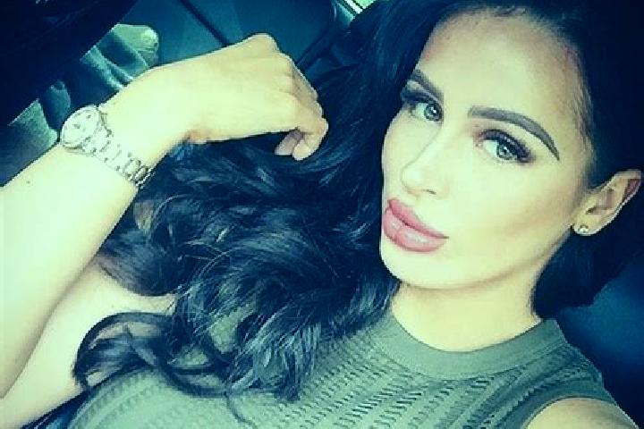 Chloe, 23 — Escort in Vernon, Canada