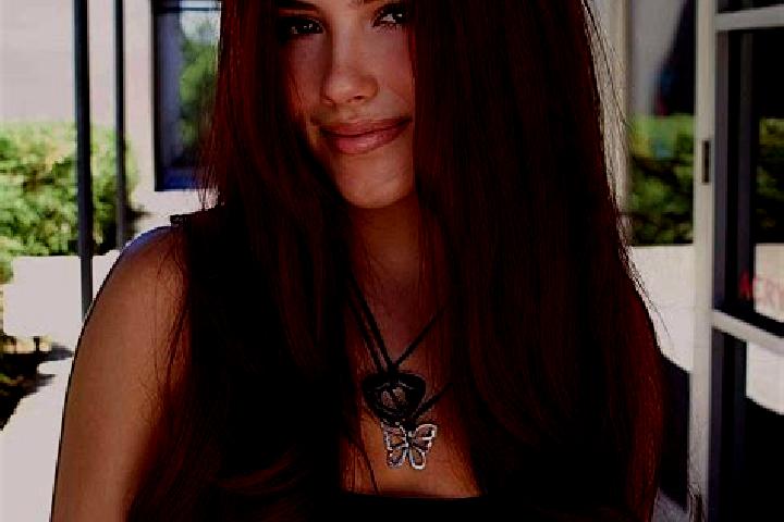 Chloe, 24, a auburn dark-eyed caucasian companion based in Drizzona. Offering Party Girl, A-Level, Couples. Available for incall and outcall, overnight booki...