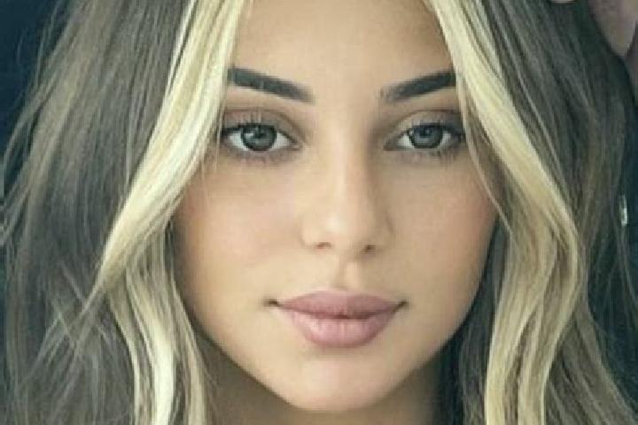 Chloe, 24, a blonde brown-eyed caribbean companion based in Rittenhouse. Offering Tantra, Striptease, 69. Available for incall and outcall, overnight booking...