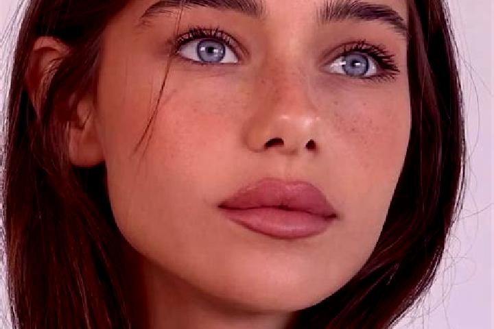 Chloe, 24, a brunette amber-eyed caribbean companion based in Pontal. Offering Massage, A-Level, Travel Companion, Overnight. Available for incall and outcal...