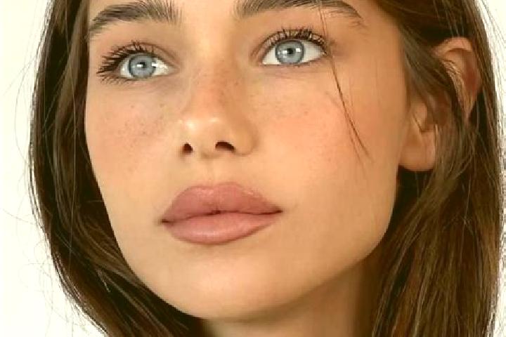 Chloe, 24, a brunette brown-eyed european companion based in Stockbridge. Offering Travel Companion, Duos, Couples, Overnight, BDSM. Available for incall and...