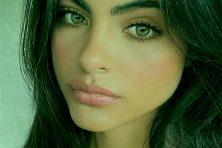 Chloe, 24, a brunette grey-eyed indian companion based in Cutus. Offering A-Level, Massage, Duos. Available for incall and outcall, overnight bookings availa...
