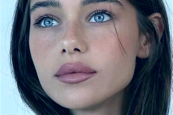 Chloe, 24, a brunette grey-eyed slavic companion based in Laharpur. Offering 69, Roleplay, BDSM, Party Girl. Available for incall and outcall, overnight book...