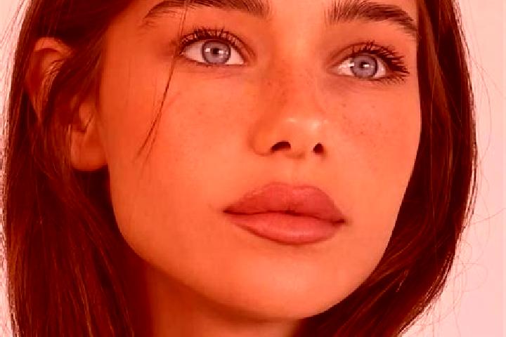 Chloe, 24, a brunette grey-eyed slavic companion based in Lungmar. Offering Massage, Striptease, Roleplay. Available for incall and outcall, day and evening ...