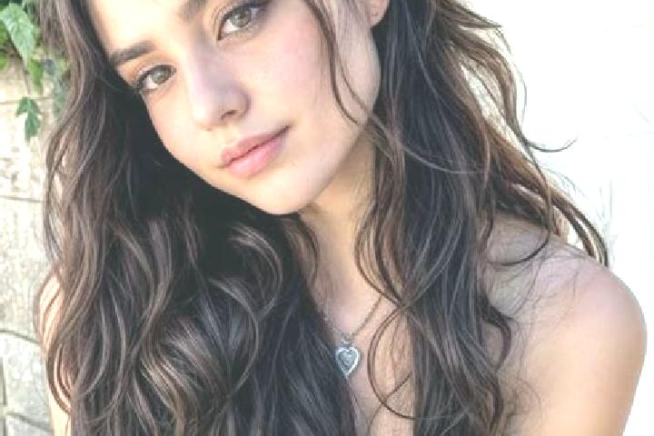 Chloe, 24, a brunette hazel-eyed middle eastern companion based in Ribeira de Pena. Offering Party Girl, Striptease, Fetish, OWO. Available for incall and ou...