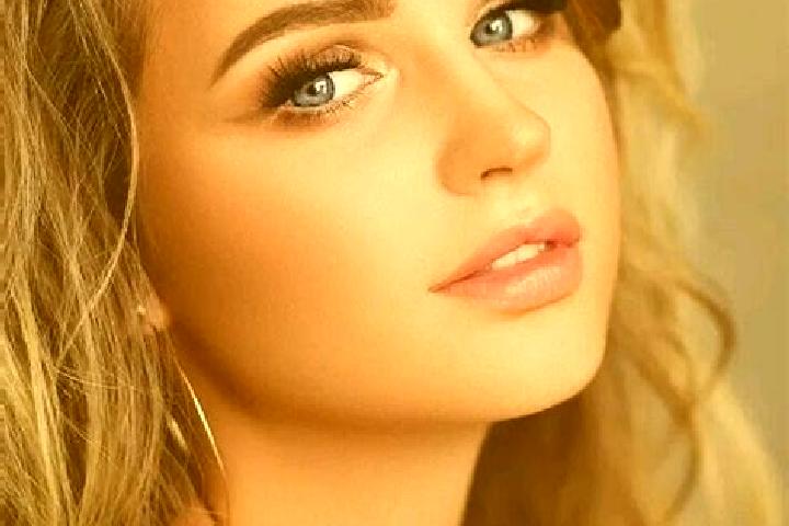 Chloe, 24, a dark blonde blue-eyed mediterranean companion based in Ziarat Ali. Offering Duos, Massage, Party Girl, Striptease. Available for incall and outc...