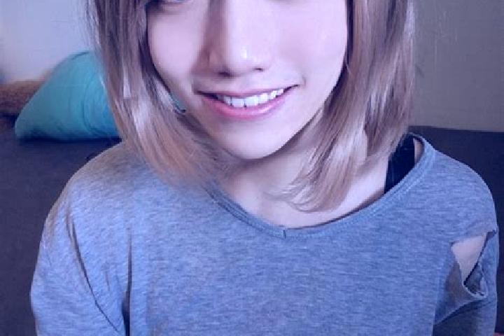 Chloe, 24, a platinum blonde brown-eyed asian companion based in Mahapleu II. Offering Girlfriend Experience, Erotic Massage, OWO, A-Level. Available for inc...