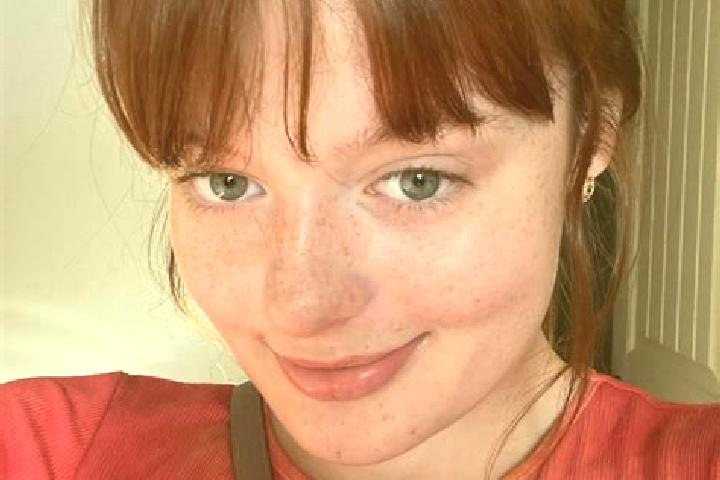 Chloe, 24, a red blue-eyed indian companion based in Edelstal. Offering Girlfriend Experience, Prostate Massage, CIM, Massage, BDSM. Available for incall and...