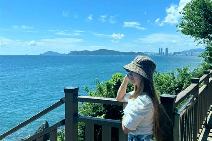 Chloe, 24 — Escort in Cabra, Philippines