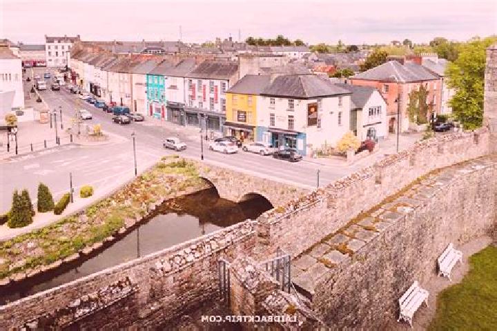 Chloe, 24 — Escort in Cahir, Ireland