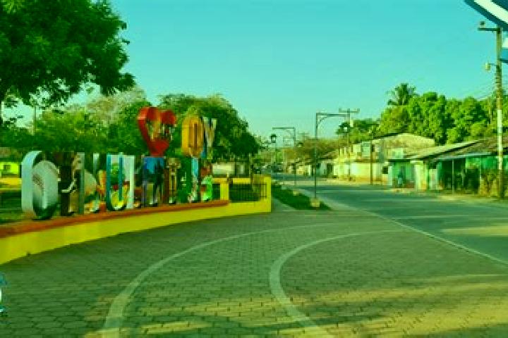 Chloe, 24 — Escort in El Triunfo, Honduras