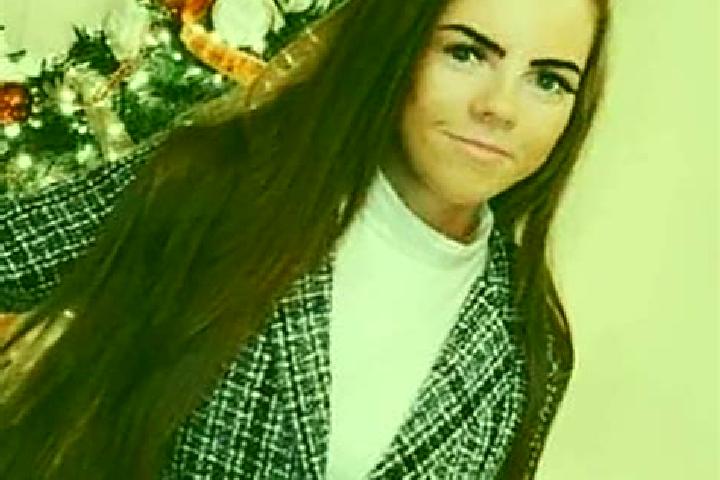 Chloe, 24 — Escort in Jobstown, Ireland