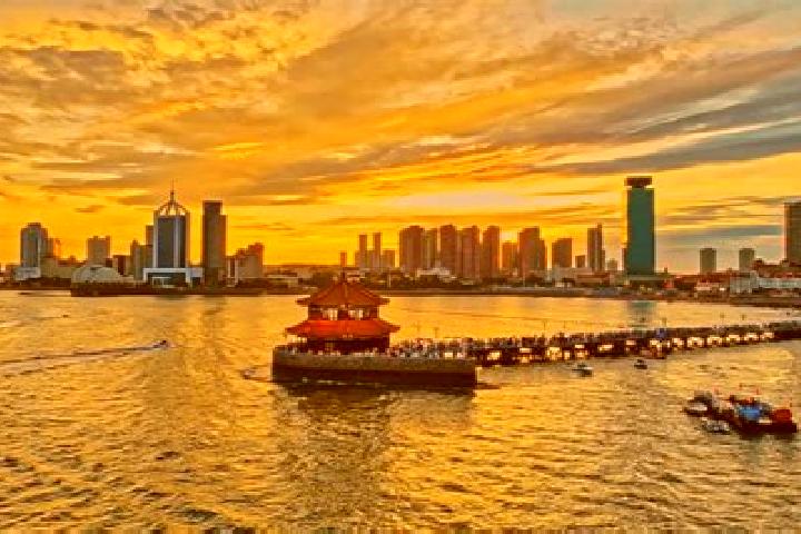 Chloe, 24 — Escort in Qingdao, China