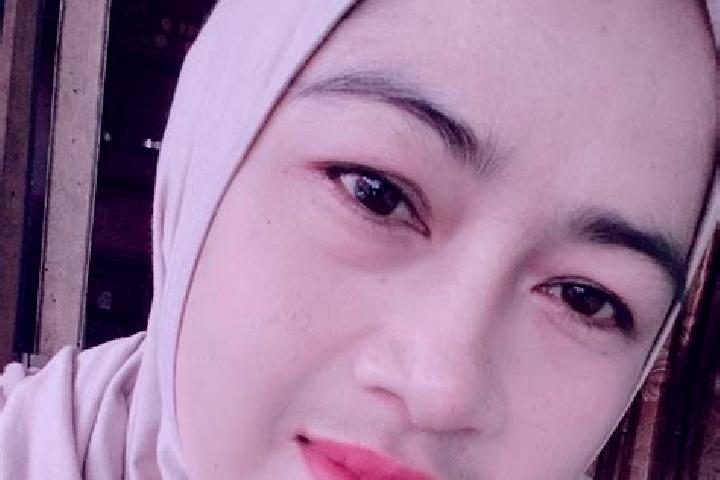 Chloe, 24 — Escort in Rancakole, Indonesia