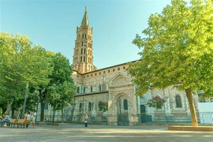 Chloe, 24 — Escort in Saint-Sernin, France