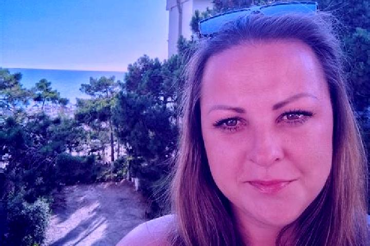Chloe, 24 — Escort in Veternik, Serbia