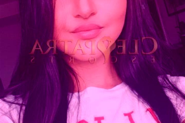 Chloe, 25, a black amber-eyed ebony companion based in Le Fauga. Offering A-Level, Massage, OWO, Party Girl. Available for incall and outcall, day and evenin...