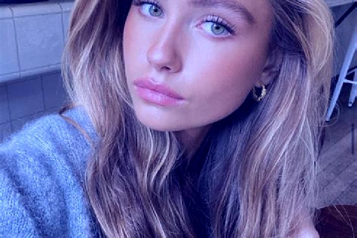 Chloe, 25, a blonde hazel-eyed mixed companion based in Weston on the Green. Offering Massage, Overnight. Available for incall and outcall, day and evening d...