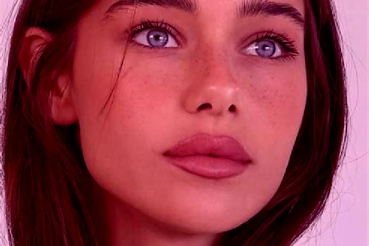 Chloe, 25, a brunette grey-eyed middle eastern companion based in El Carasol. Offering OWO, Party Girl, 69, CIM. Available for incall and outcall, day and ev...