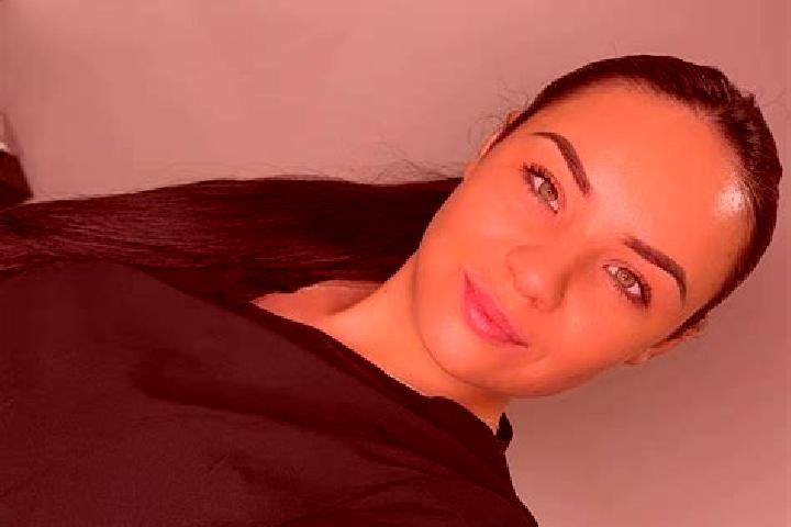 Chloe, 25 — Escort in Cowen, United States