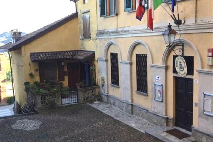 Chloe, 25 — Escort in Mombello Monferrato, Italy